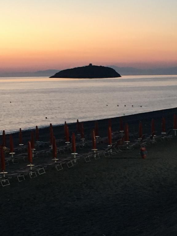 Appartamento Parco Corallo Di Fronte Al Mare Diamante Esterno foto